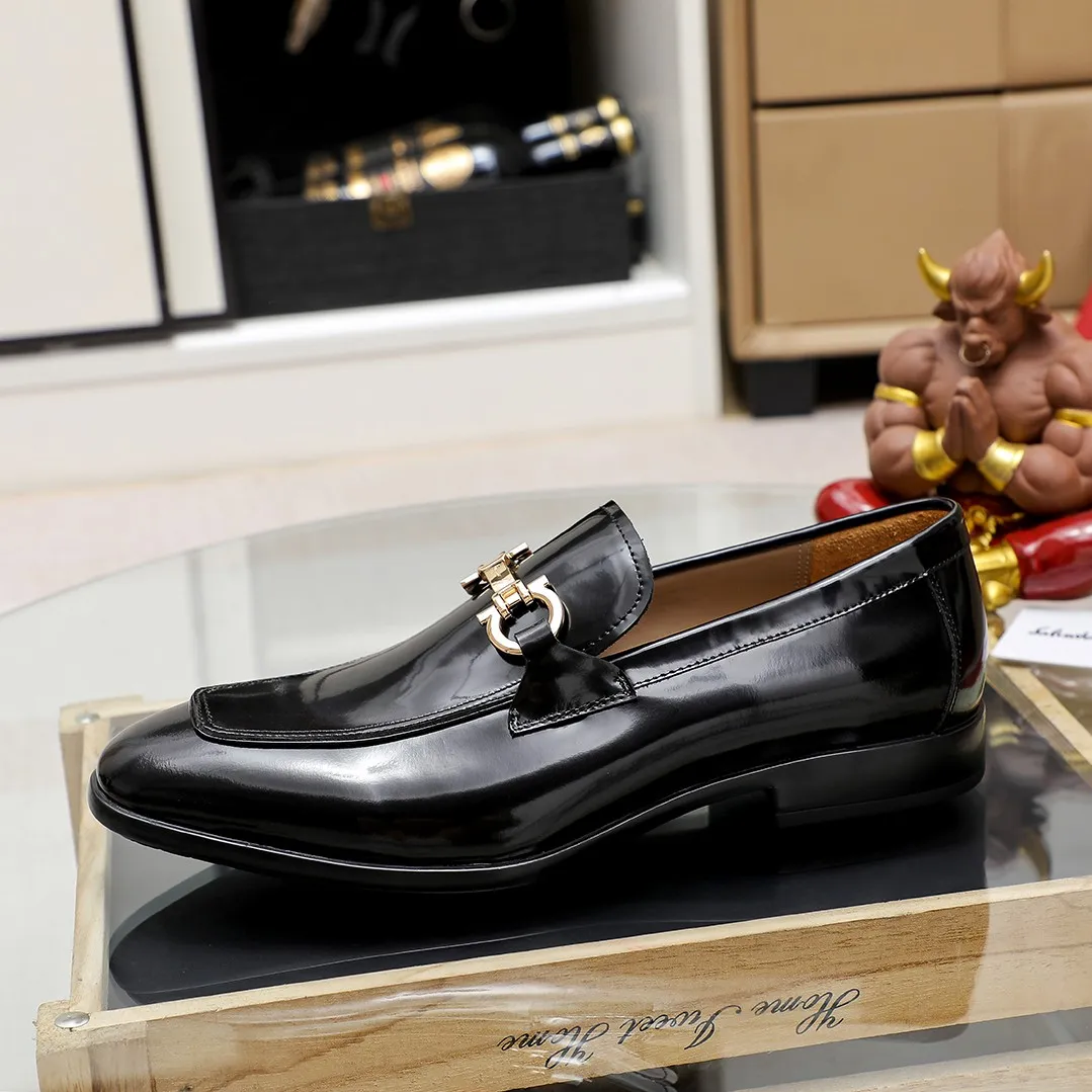 Men's shoes 💰600 🕷🕷🐂【Ferragamo】 Popular fashion casual shoes🇨🇳Official website counter 1:1 production, original mold opening💯Good quality can be seen, imported high-end first-layer pebbled calfskin, water-dyed🐂leather lining🌿very clear texture, high-quality waterproof, non-slip and wear-resistant outsole🎋high quality and low price, truly handmade🍓, 5 colors available! Code number 38-44 (45. To be customized)